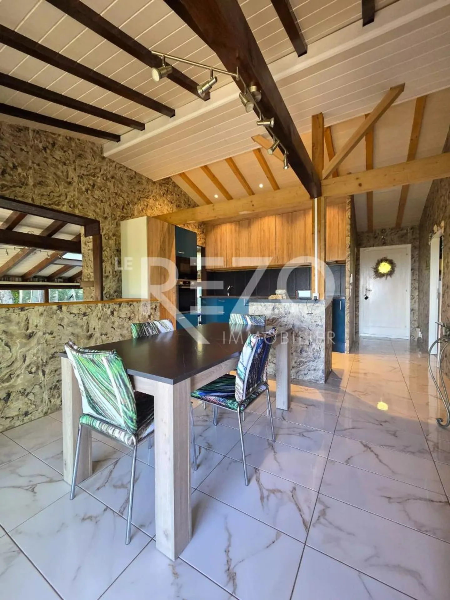Charmantes Chalet mit Seeblick - Foto 4 von 13