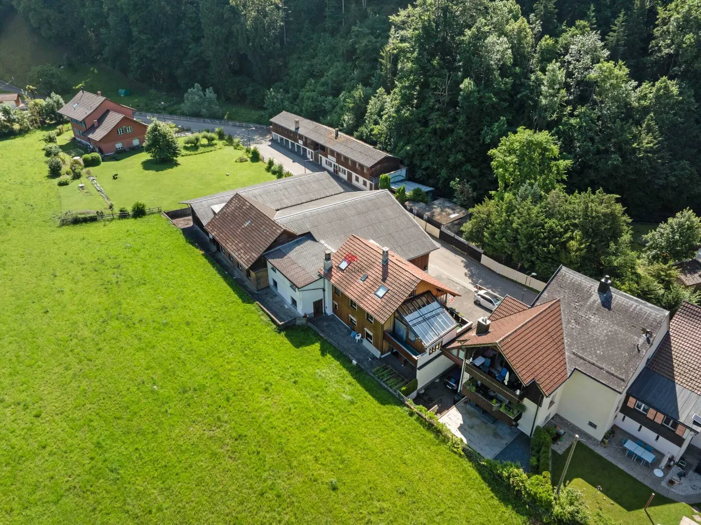 Versatile commercial hall with residential house - Photo 1 of 14