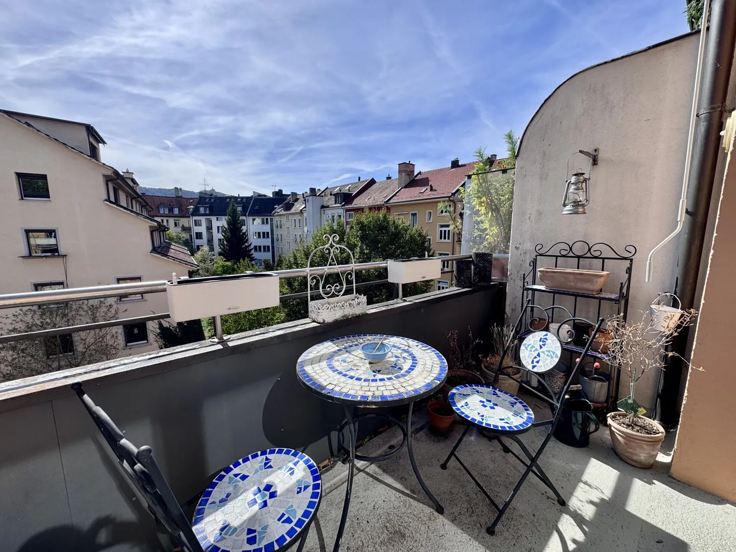 Spacieux Duplex de 3½ Pièces de 150 m² avec Balcon et 2 Salles de Bain à Albisriederplatz - Photo 4 sur 15