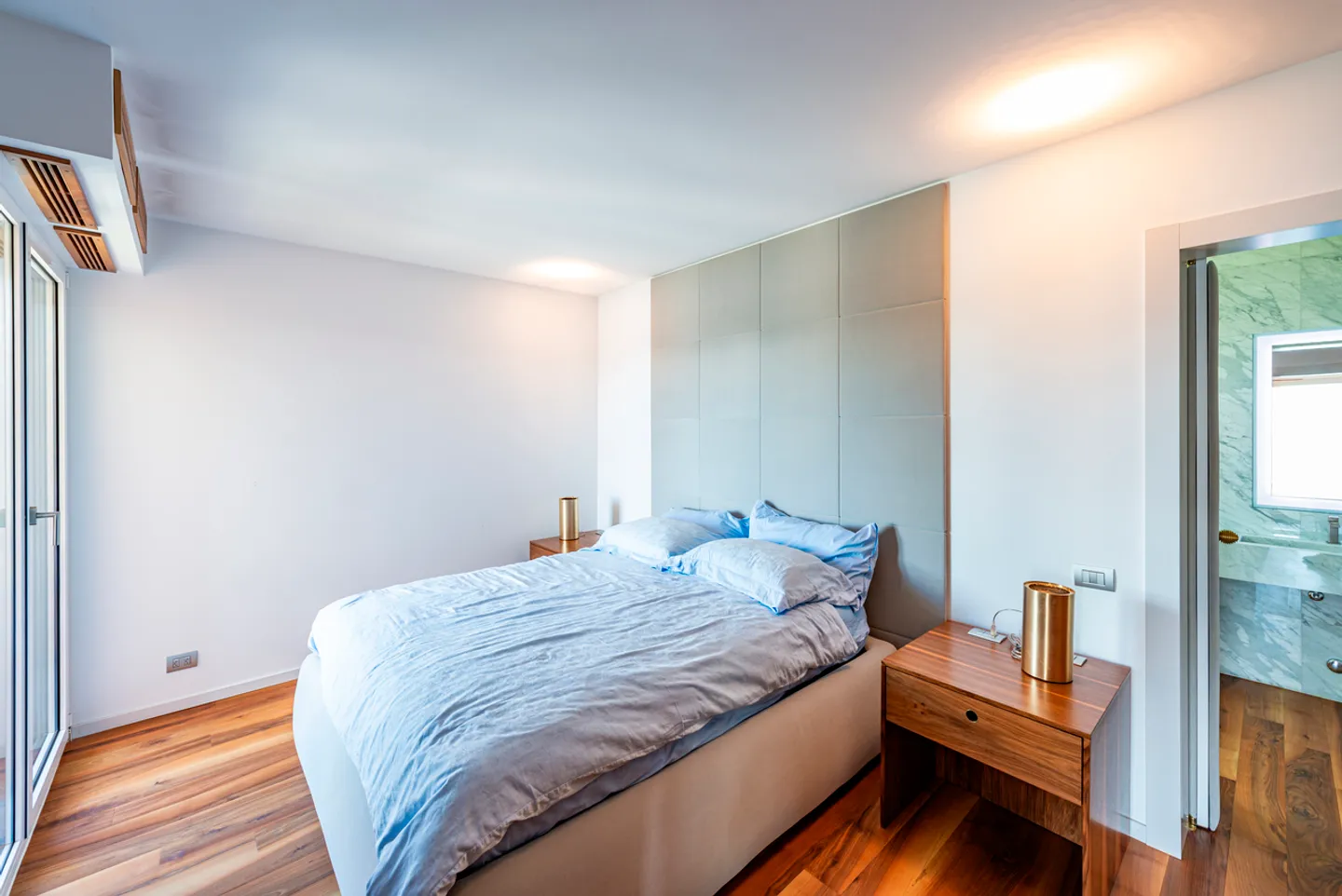 Modern penthouse with stunning rooftop terrace - Photo 13 of 16