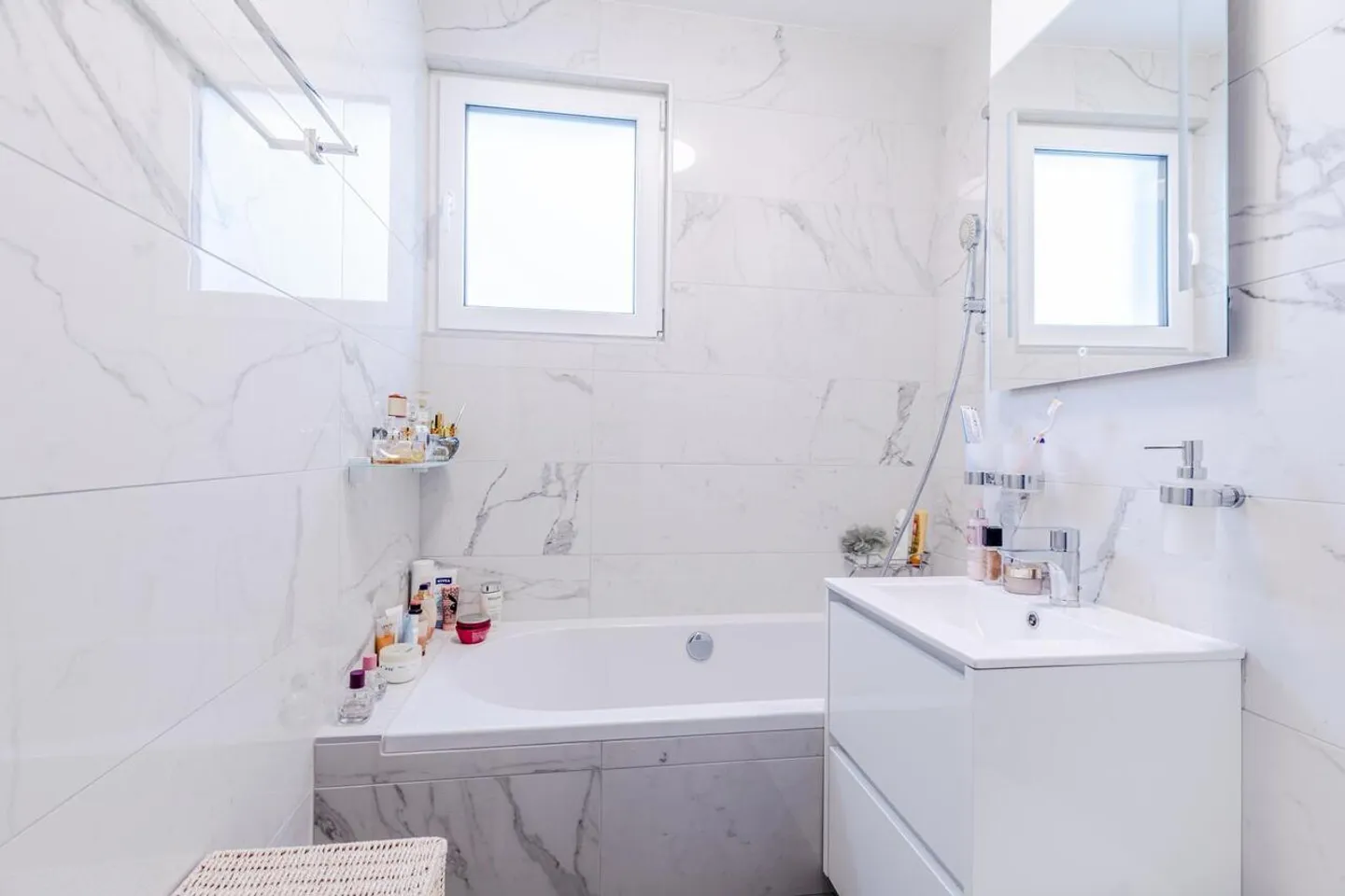 Atemberaubende Wohnung mit Seeblick - Foto 10 von 12