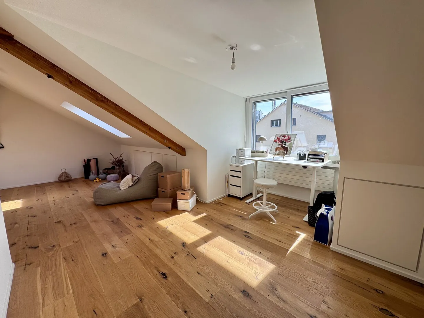 Spacieux Duplex de 3½ Pièces de 150 m² avec Balcon et 2 Salles de Bain à Albisriederplatz - Photo 12 sur 15