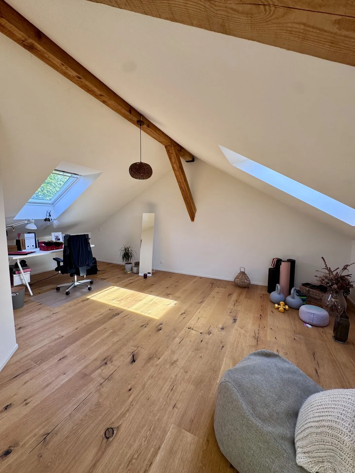 Spacieux Duplex de 3½ Pièces de 150 m² avec Balcon et 2 Salles de Bain à Albisriederplatz - Photo 13 sur 15