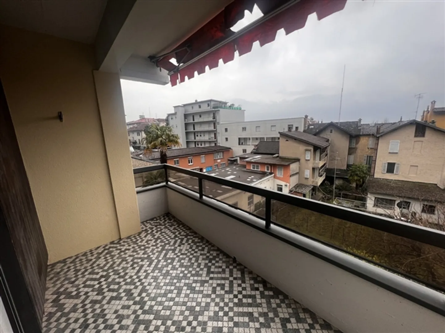 Rent a bright, renovated 4.5-room apartment - Photo 14 of 14