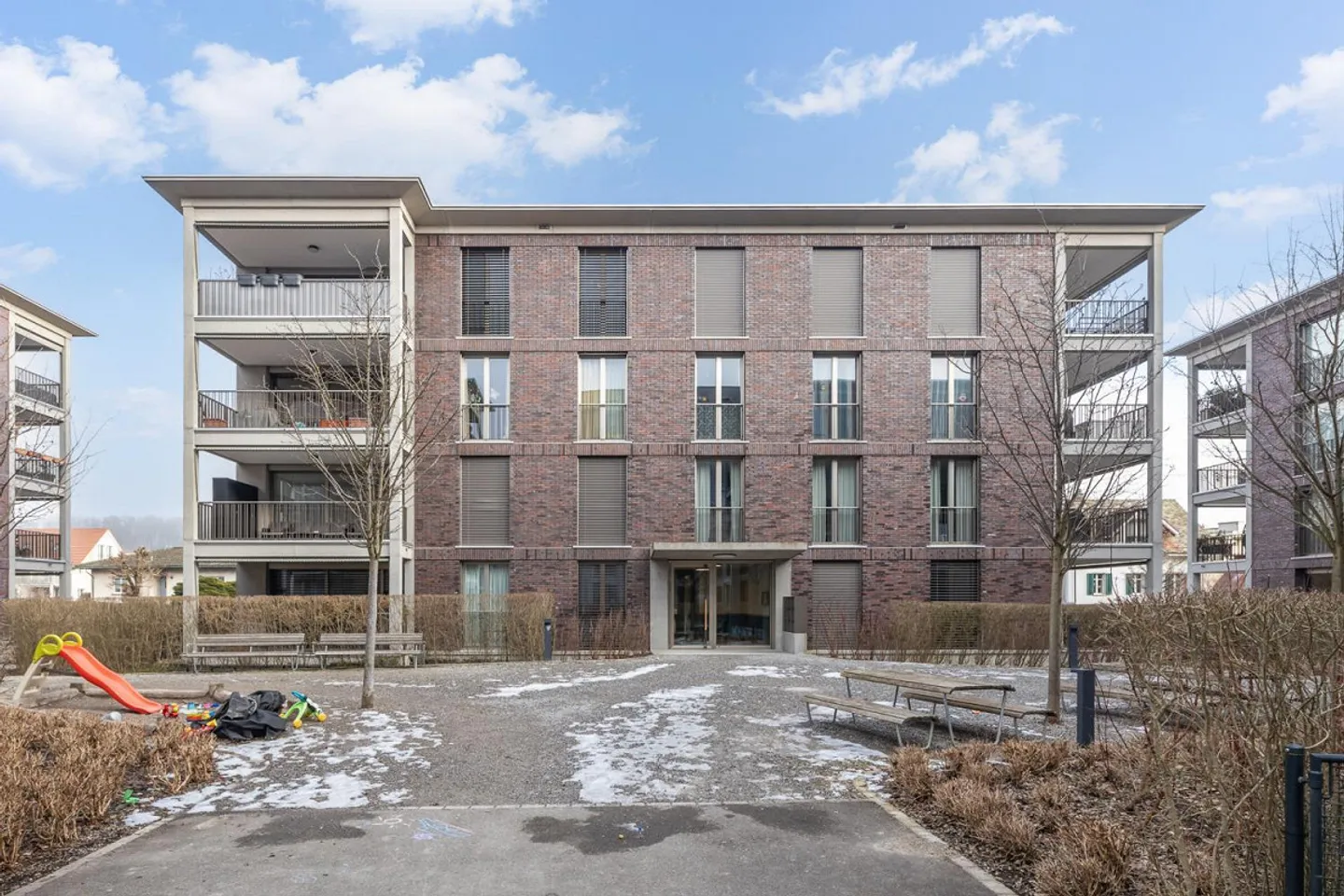 Adatto alle famiglie e moderno a Bülach - Foto 1 di 13