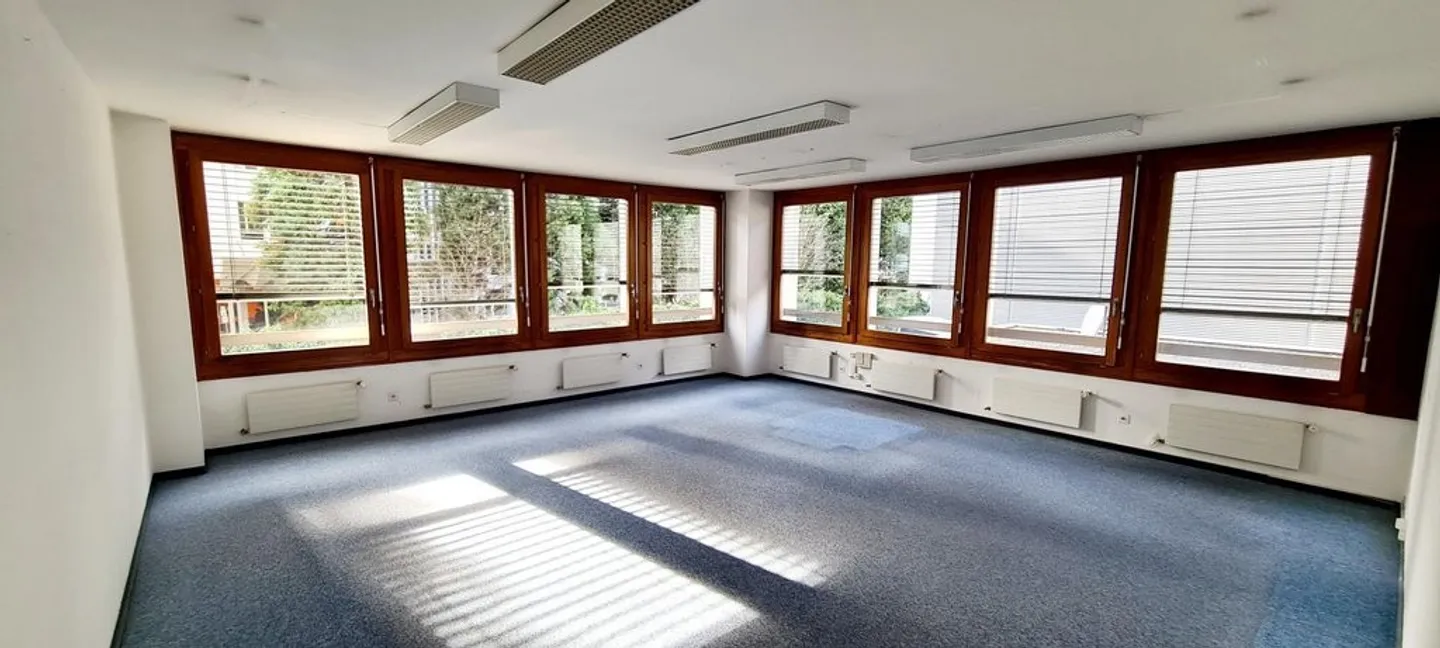 Mischgenutztes Gebäude mieten - Foto 13 von 16