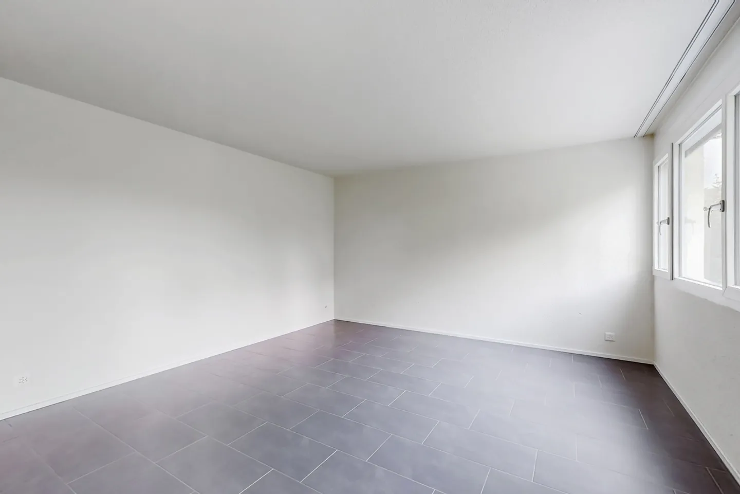 Your retreat with private seating area - stylish living, peaceful life! - Photo 3 of 7
