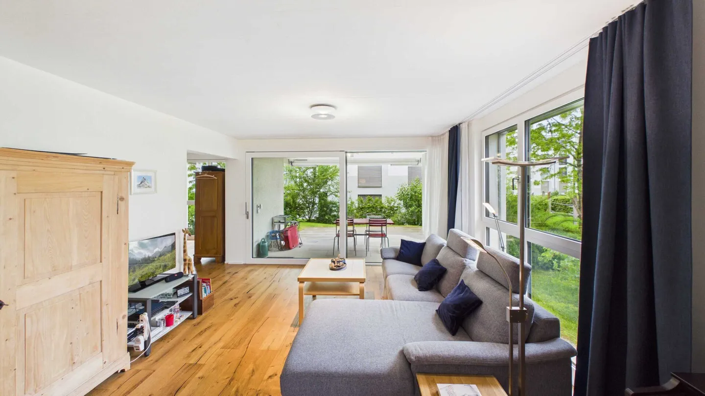 Appartement au rez-de-chaussée dans un développement attrayant - Photo 4 sur 10
