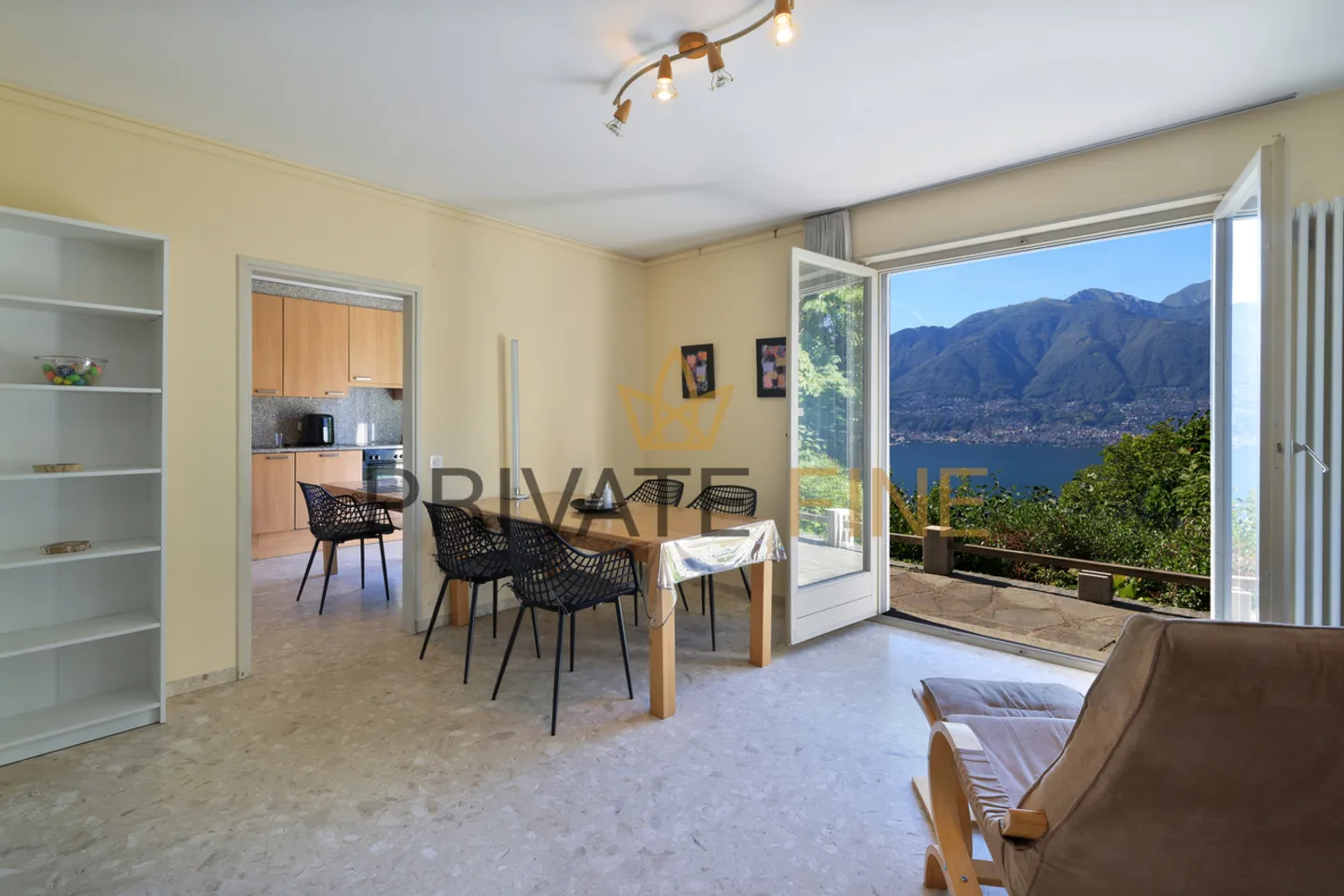 Villa mit Seesicht und Garten - Foto 8 von 23