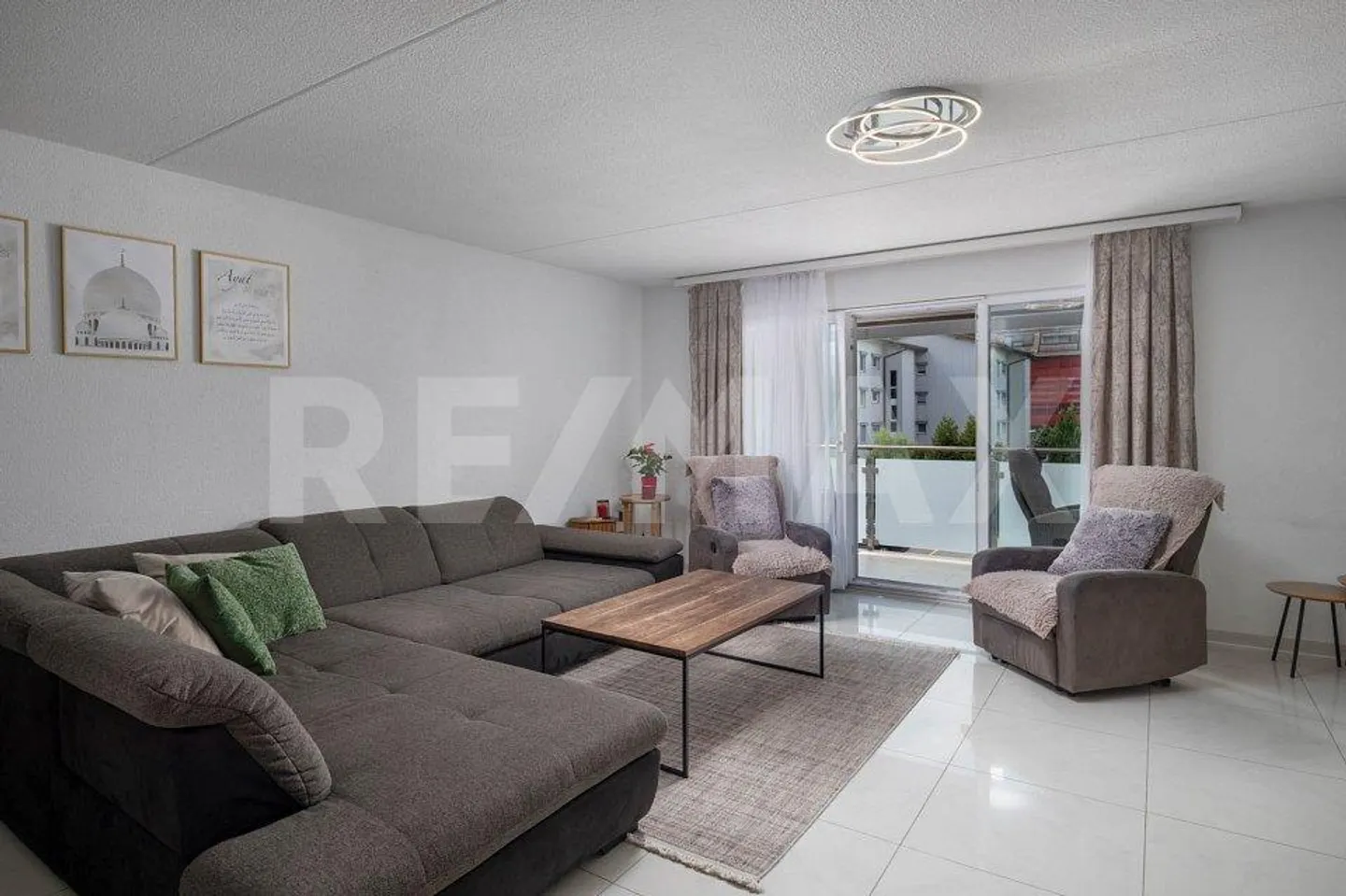 Appartamento 4,5 locali con balcone soleggiato e arredi di alta qualità... - Foto 8 di 13