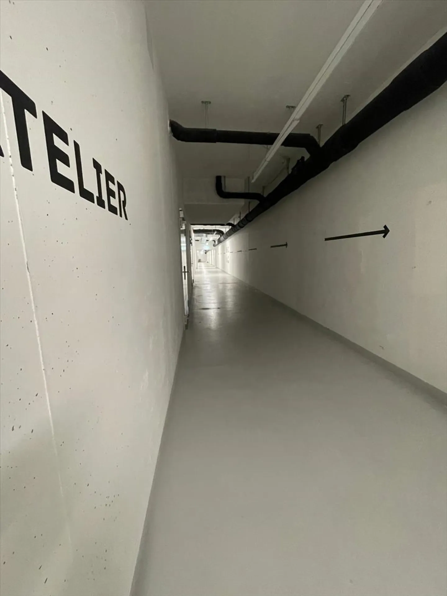 Superfici di laboratorio 630m2 - Zona industriale di PLO - Foto 7 di 7