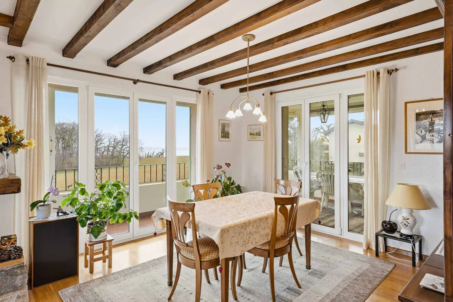 Incantevole villa familiare in totale tranquillità con vista sul lago e sul Monte Bianco! - Foto 7 di 12