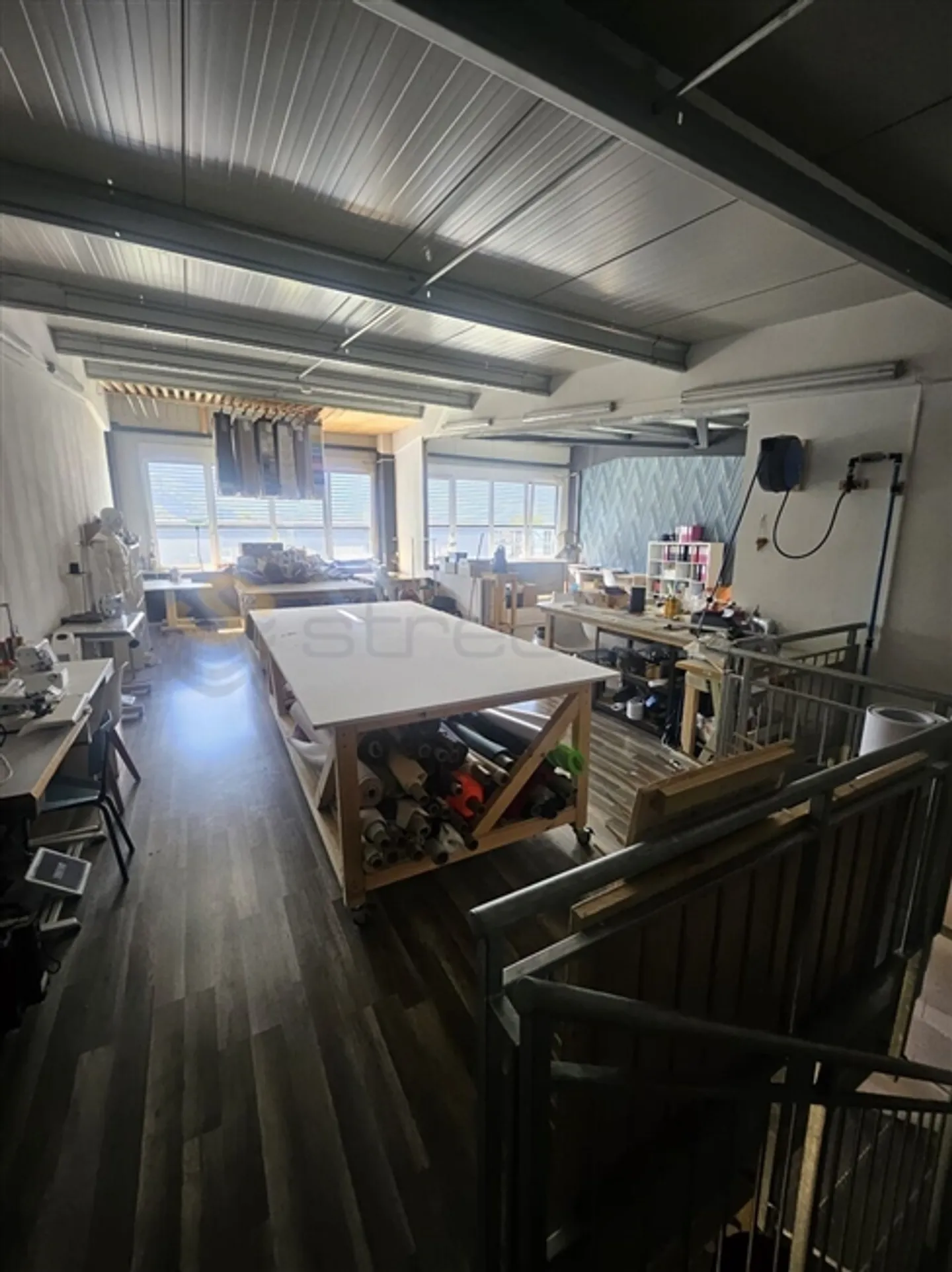 115 m2 Streetbox very well located! Box n°33 - Photo 5 of 6