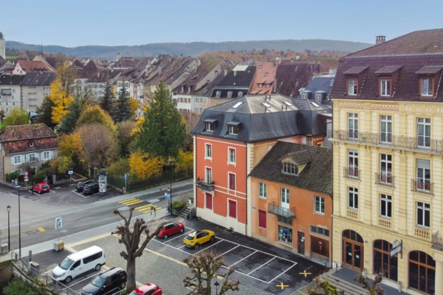 Immeuble mixte rénové au centre de Porrentruy - Photo 3 sur 13