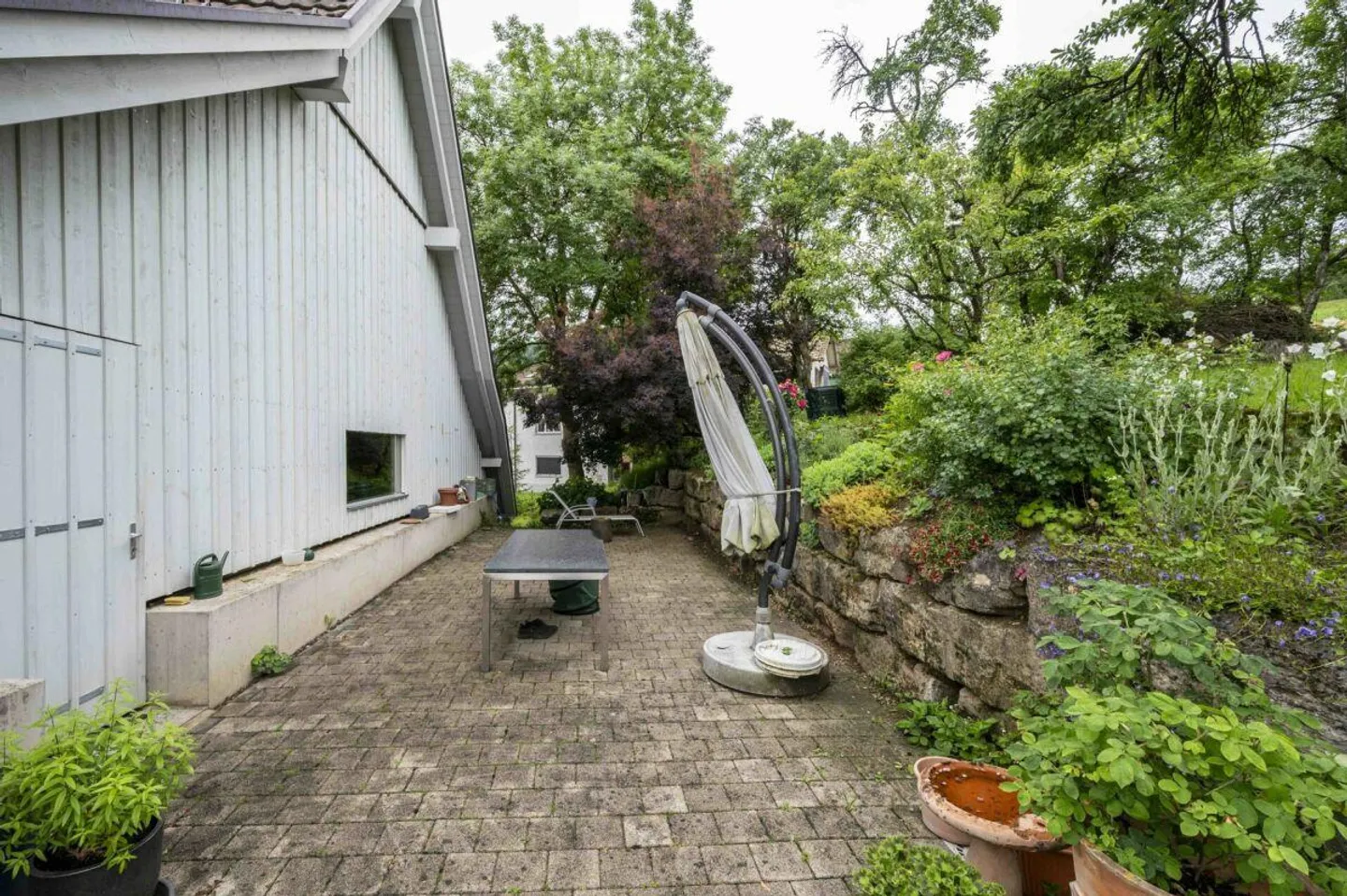 Maison multifamiliale avec réserve d'extension et de terrain à bâtir - Photo 14 sur 15