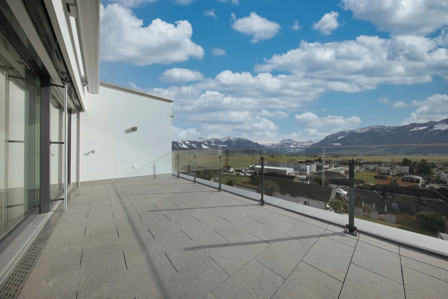 In a wonderful, quiet and sunny location - Photo 2 of 15