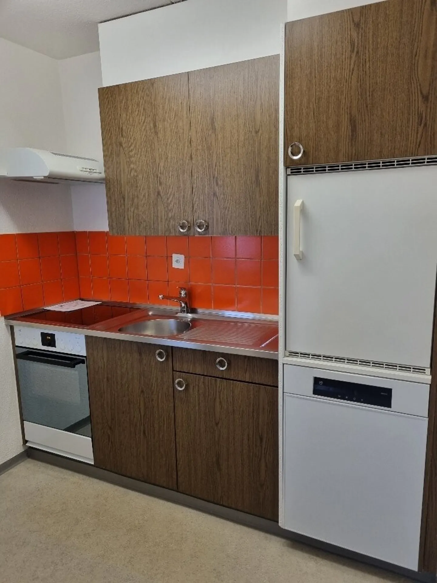 Here ends your apartment search - Photo 2 of 7