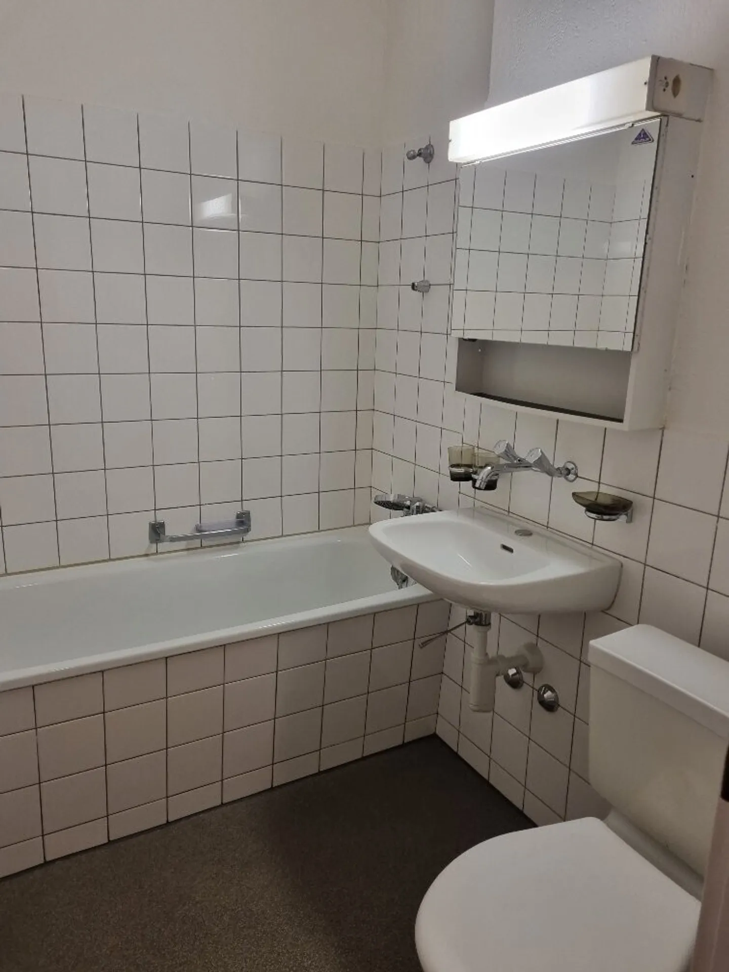 Here ends your apartment search - Photo 3 of 7