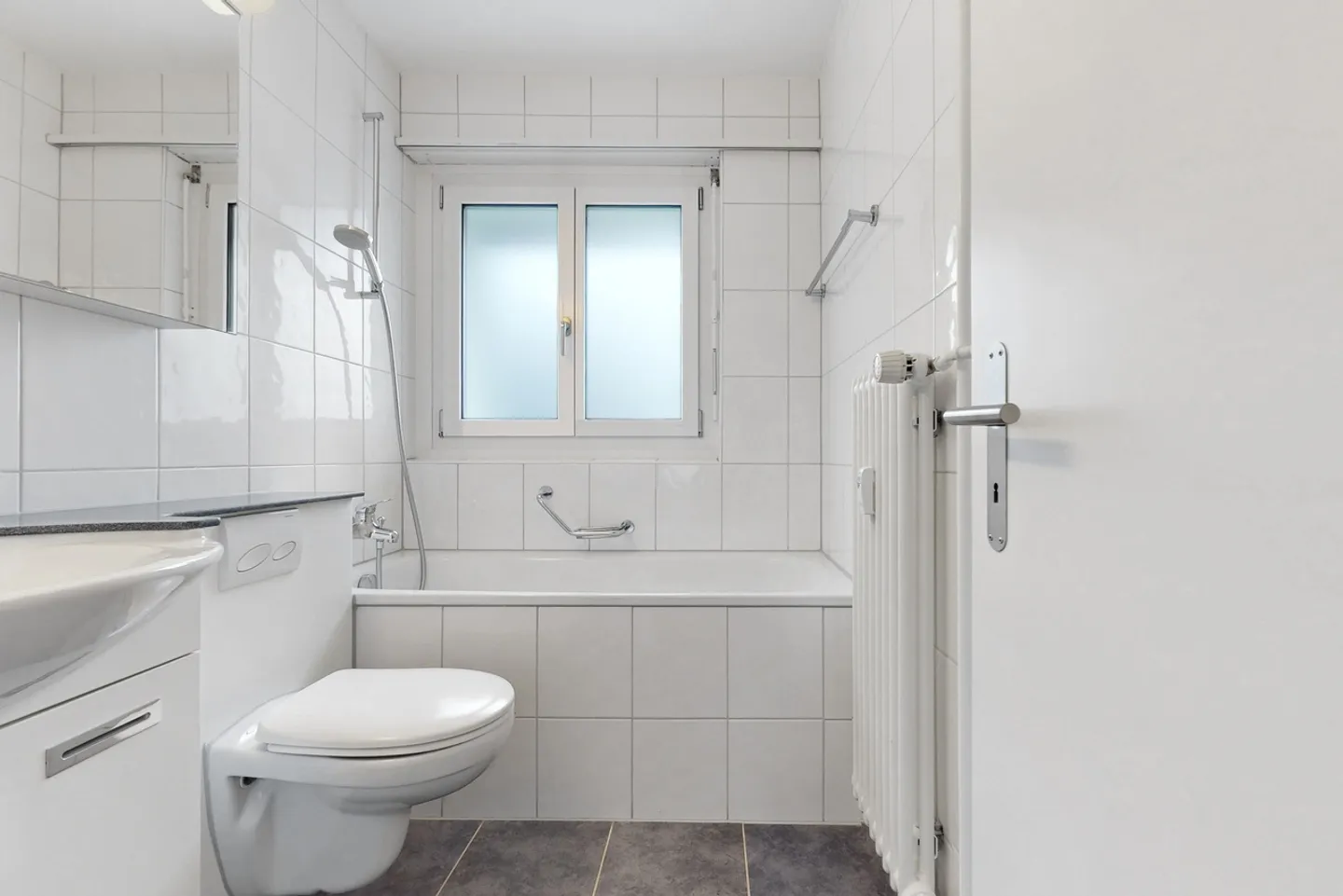 Charmante Wohnung in Oberwil - Foto 6 von 9