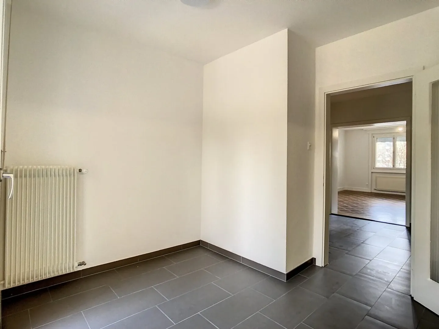 Charmant appartement à Fribourg - Photo 3 sur 8