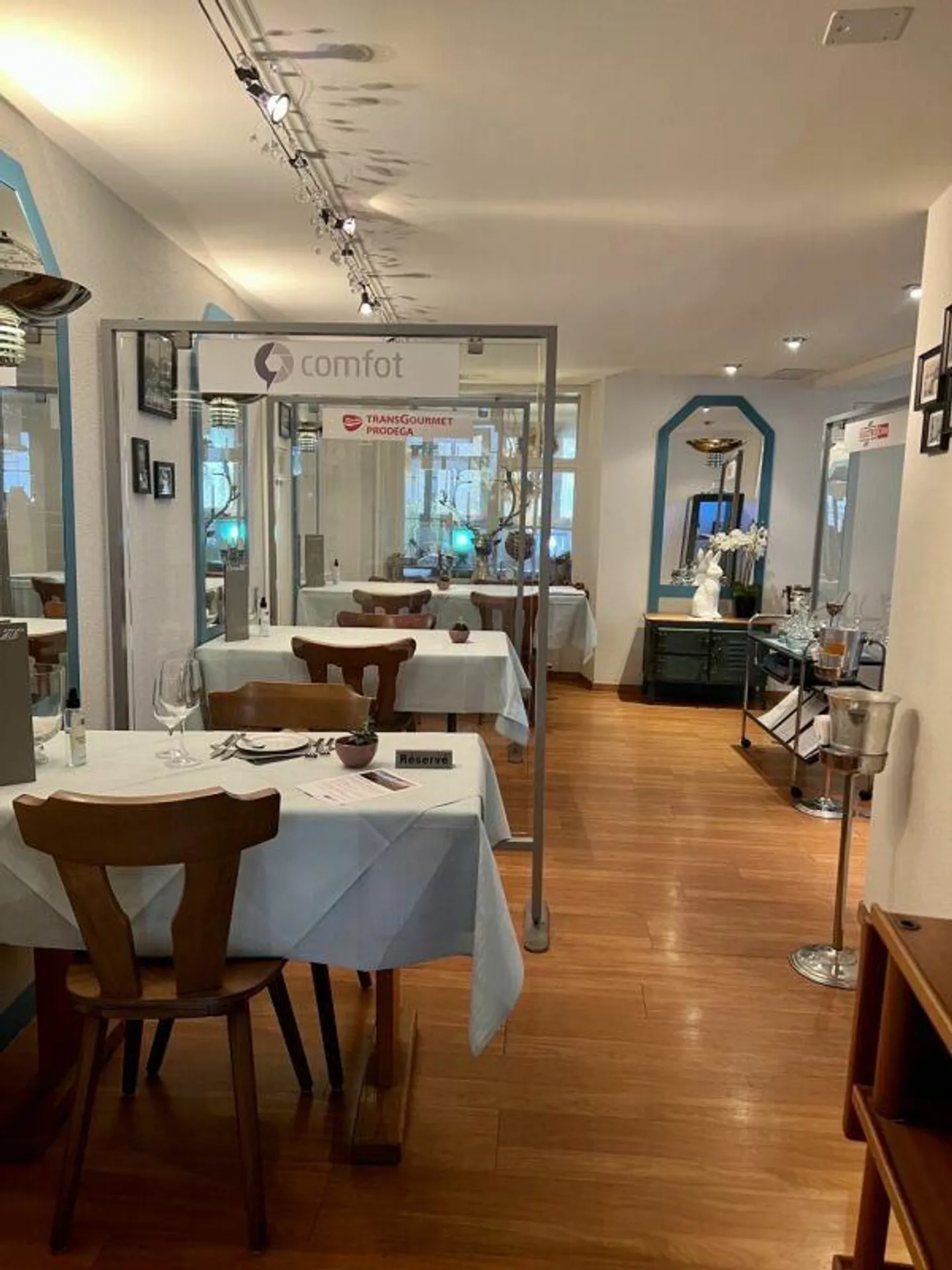 Ristorante EG e 1° piano con posti a sedere all'aperto - Foto 3 di 8