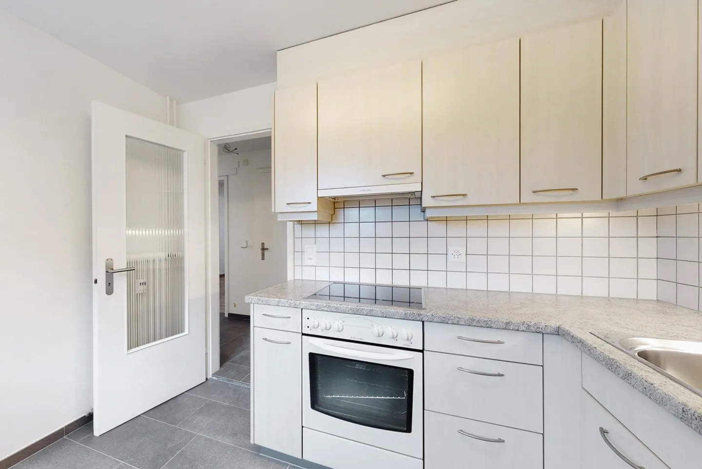 Charmante Wohnung in Oberwil - Foto 2 von 9