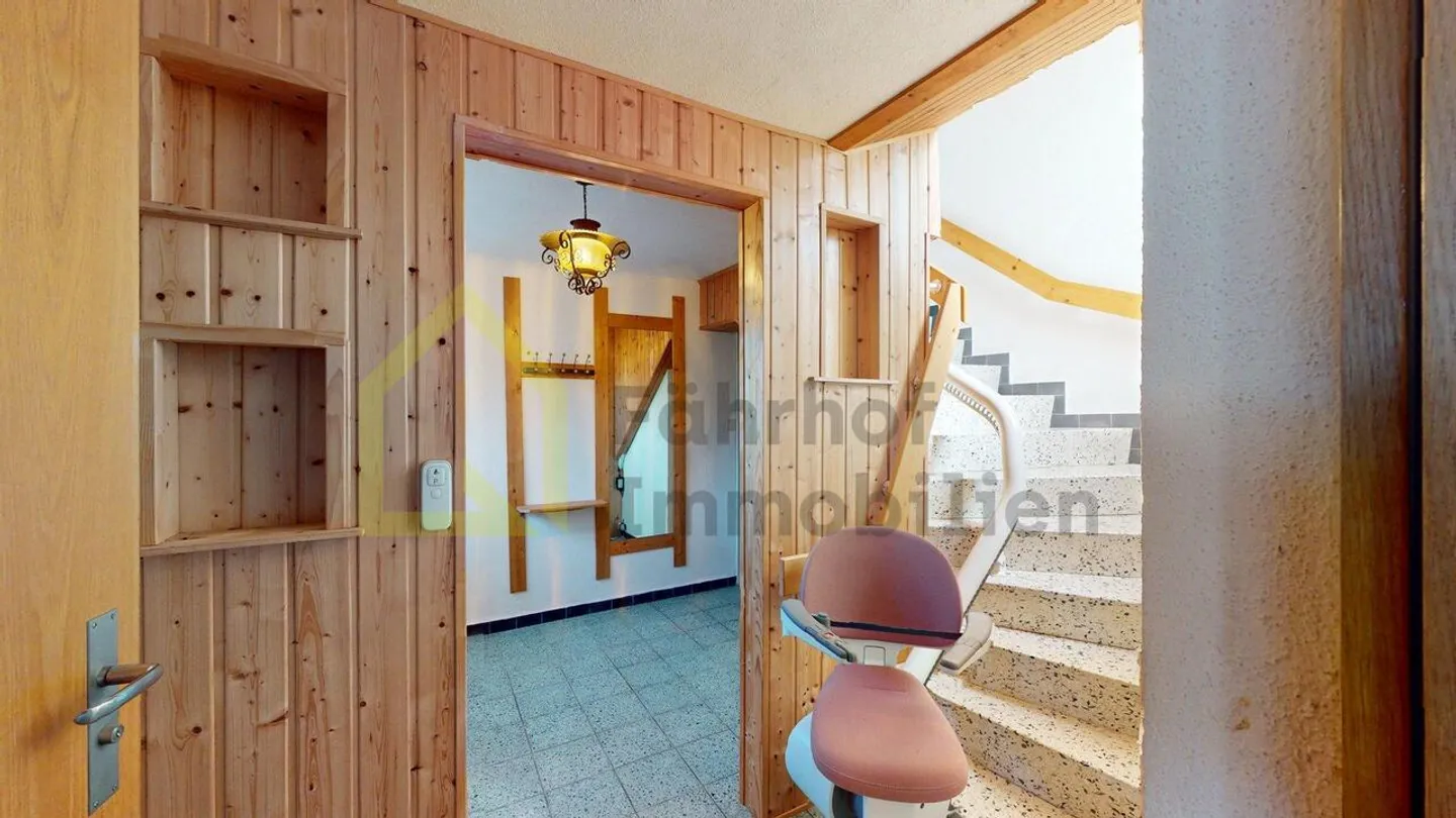 Freistehendes EFH an bevorzugter Lage mit unverbaubarer Fernsicht - Foto 10 di 13