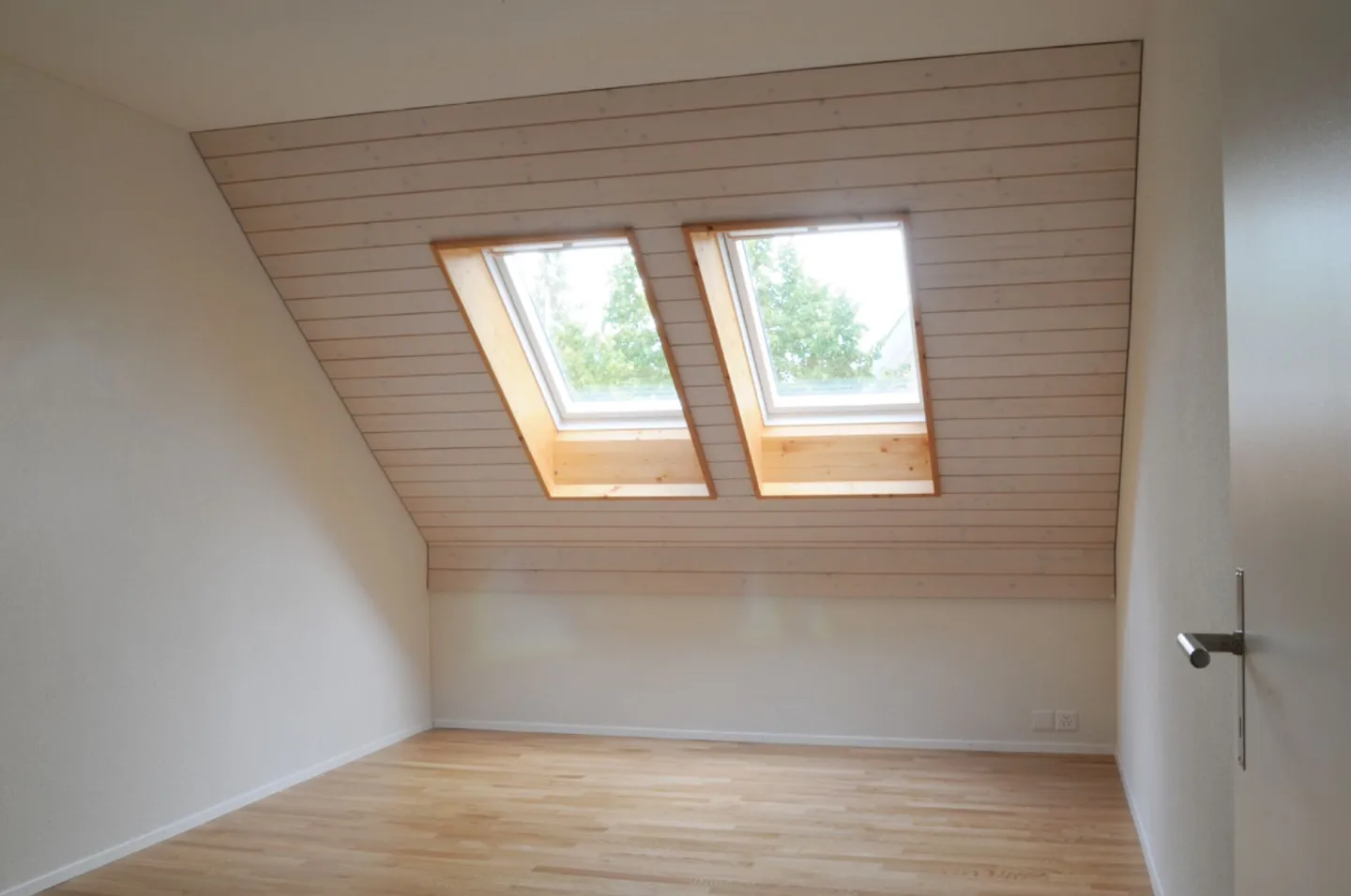 Spacious 4.5-room maisonette apartment with gallery, terrace, and flexible living concept - Photo 9 of 14