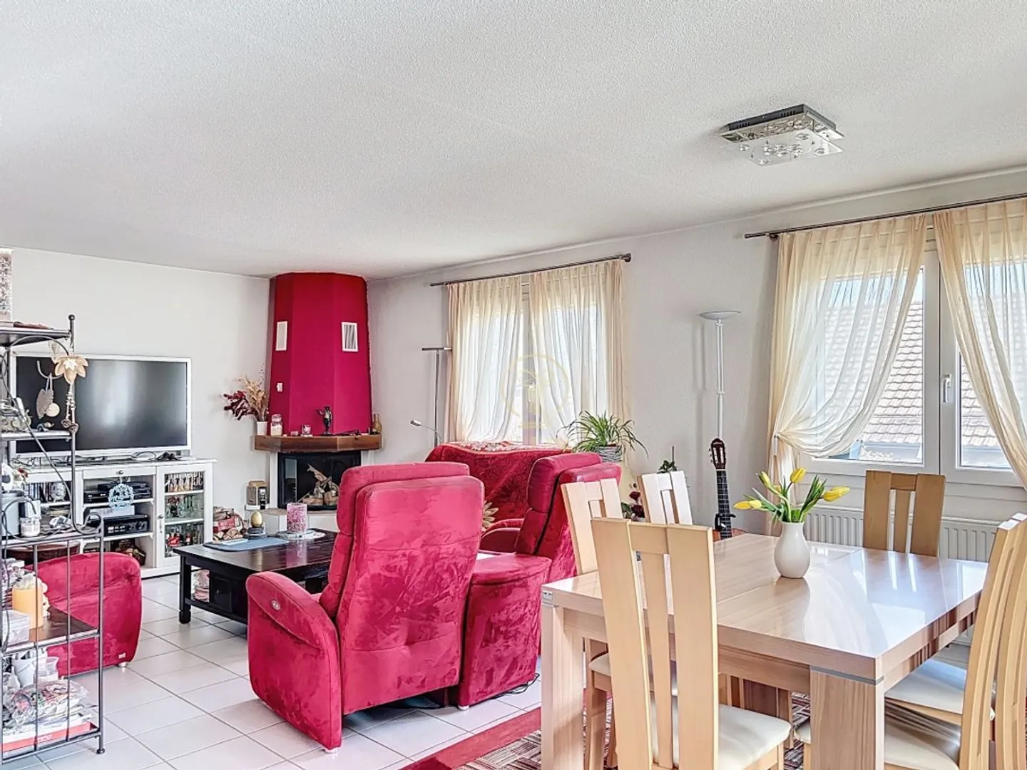 Unique House in Vucherens, 5 Minutes from Mézières, Bright and on 2 Levels with 5 Bedrooms - Photo 4 of 13