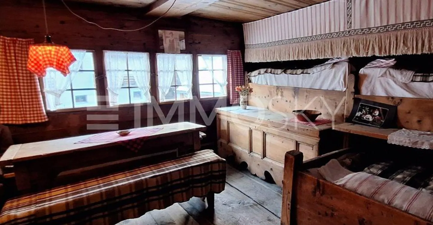 TROPPO TARDI, GIÀ RISERVATO... Casa nel cuore di Haudères da ristrutturare - Foto 3 di 4