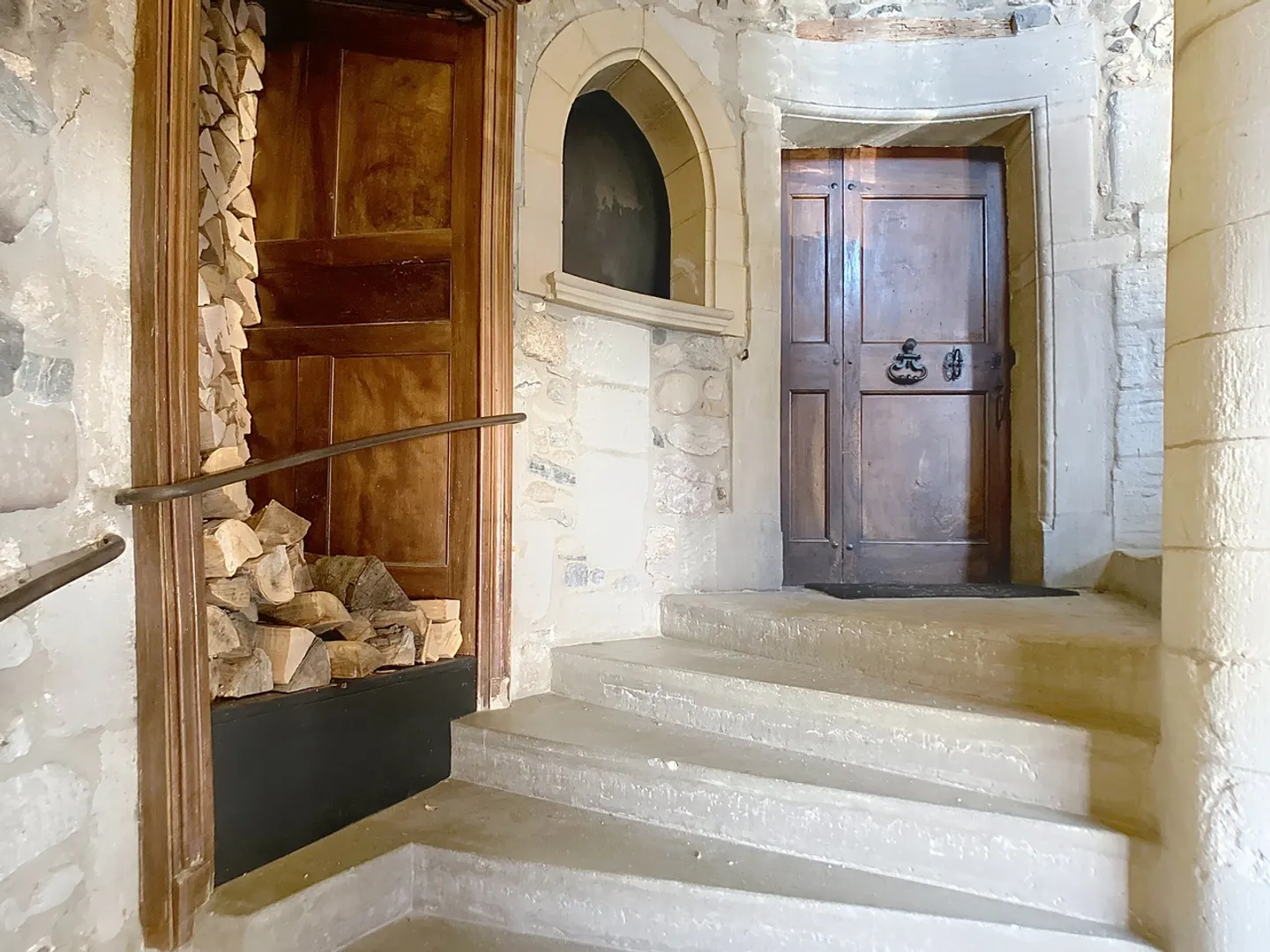 Stunning apartment with garden and view - Photo 2 of 17