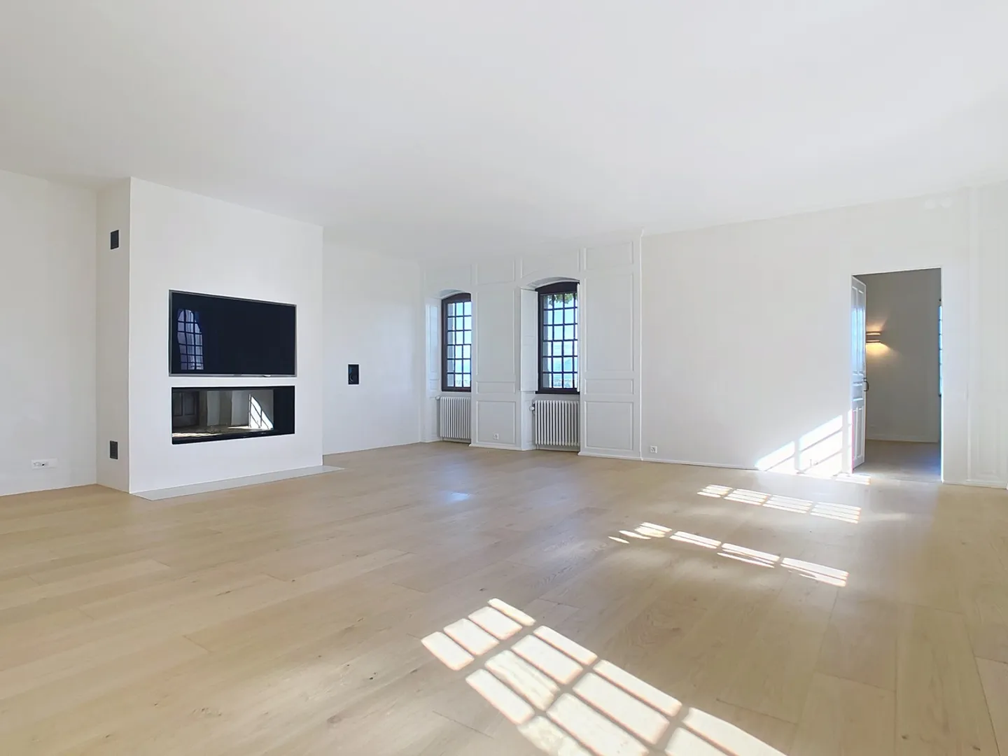 Stunning apartment with garden and view - Photo 8 of 17