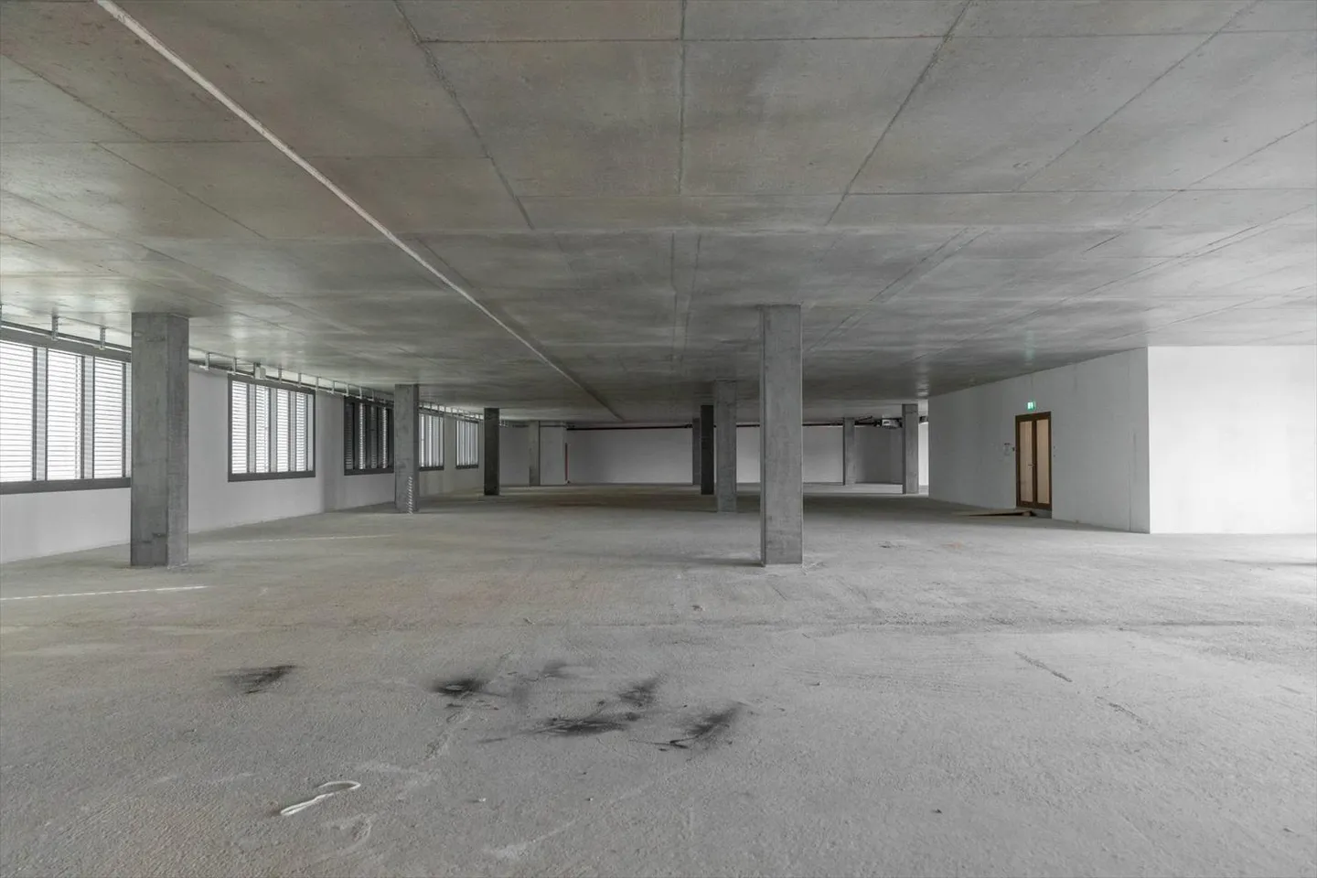 Magnifique surface de 600 m2 au 2ème étage d'un bâtiment moderne - Photo 4 sur 13