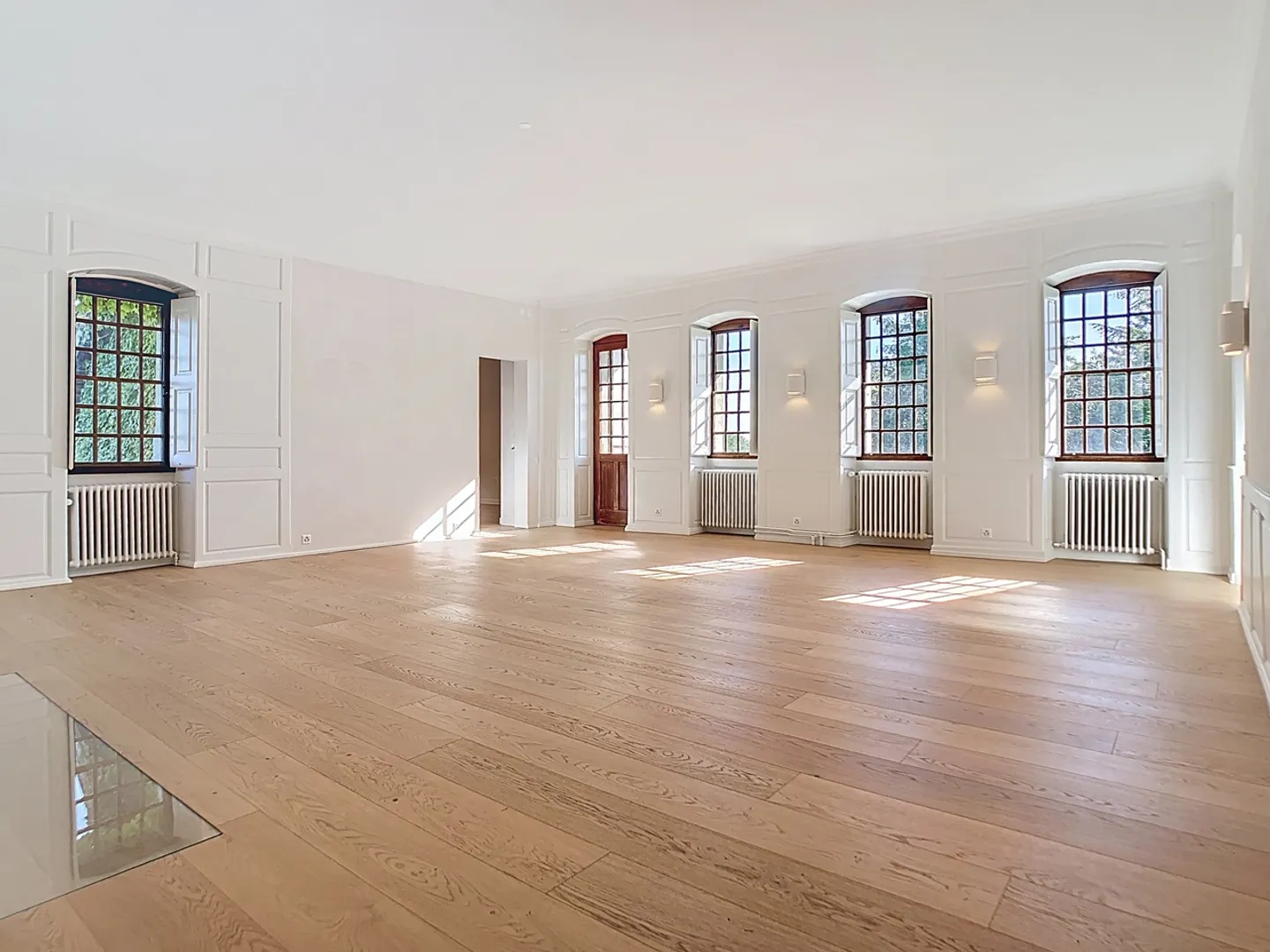 Stunning apartment with garden and view - Photo 9 of 17