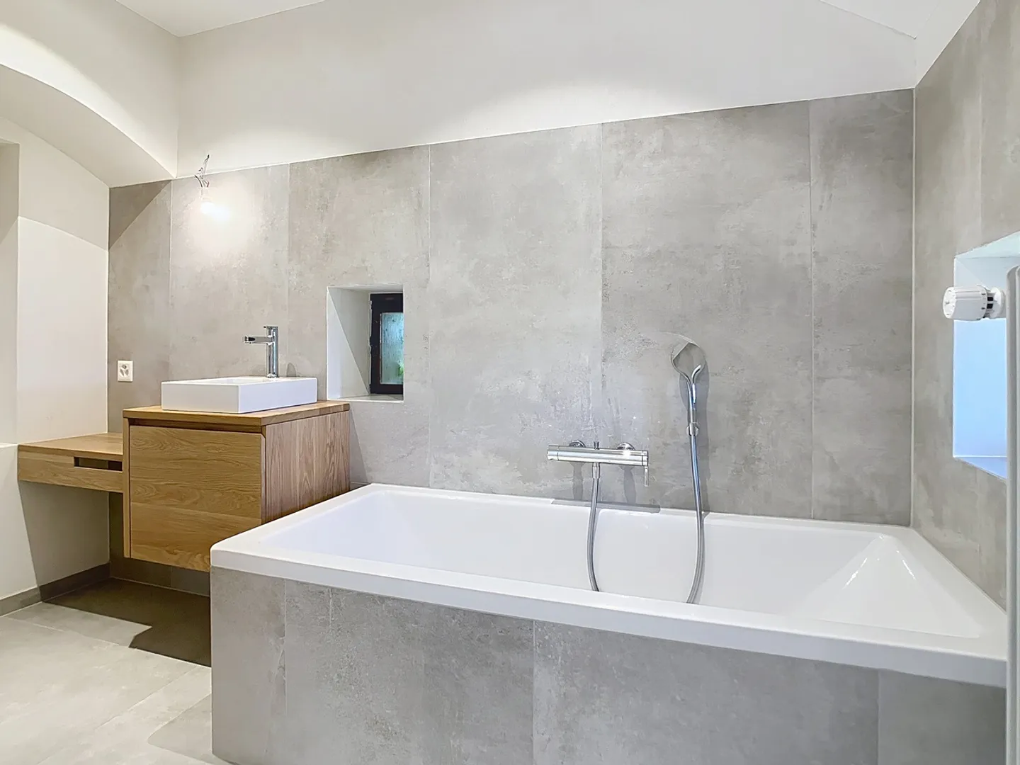 Stunning apartment with garden and view - Photo 13 of 17