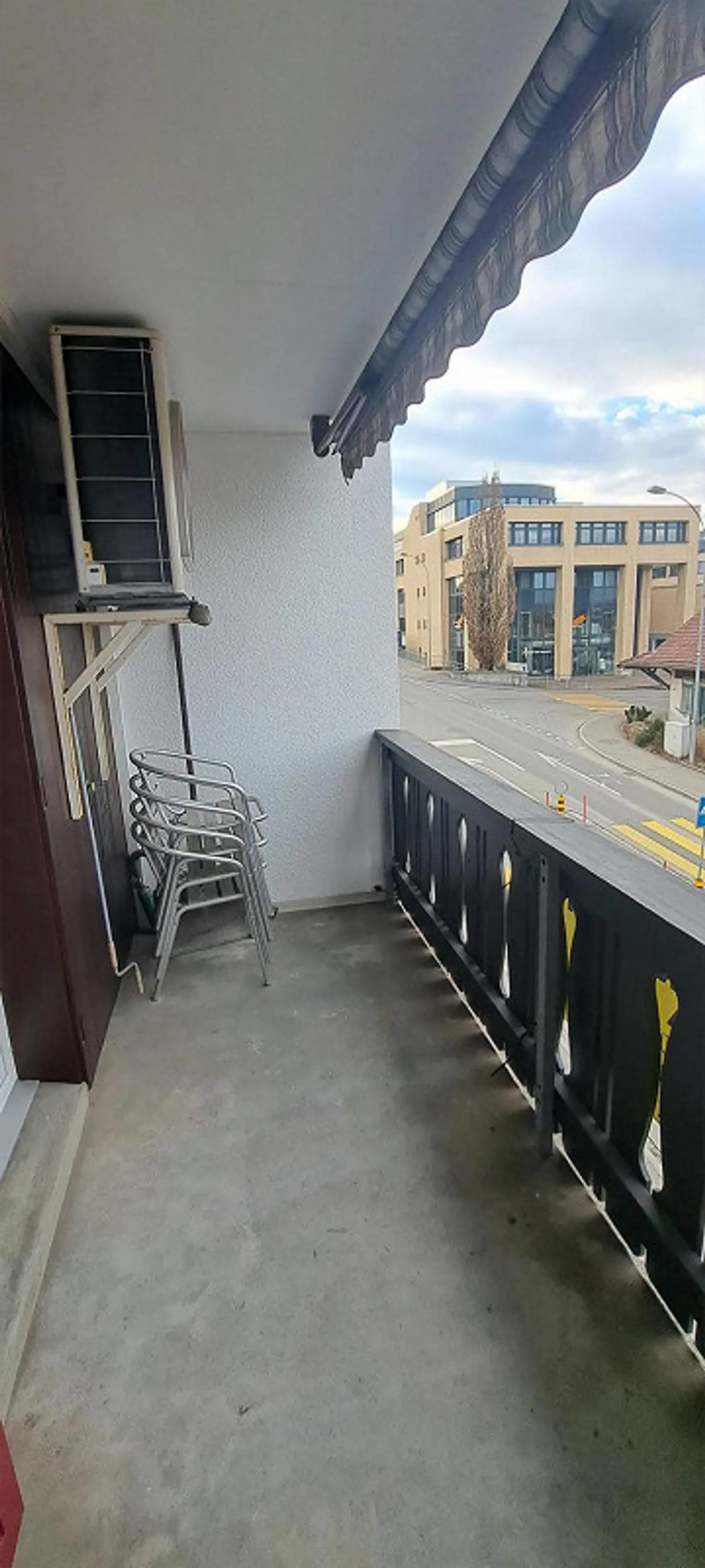 Commercial Space in Prime Location - Photo 8 of 11