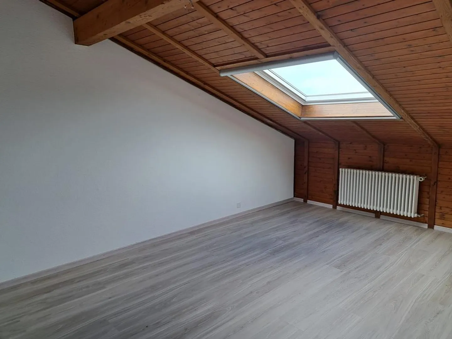 Appartamento attico originale di 4 1/2 stanze - Foto 4 di 8