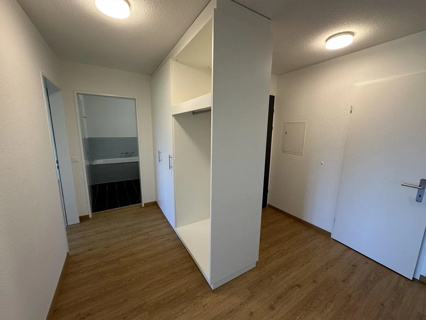Vivre au calme avec charme - Appartement attrayant de 4,5 pièces - Photo 3 sur 12