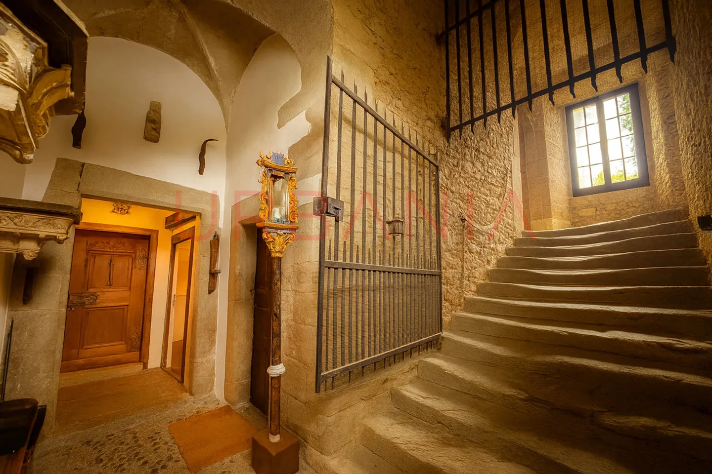Triplex de charme dans une bâtisse historique - Photo 1 sur 6