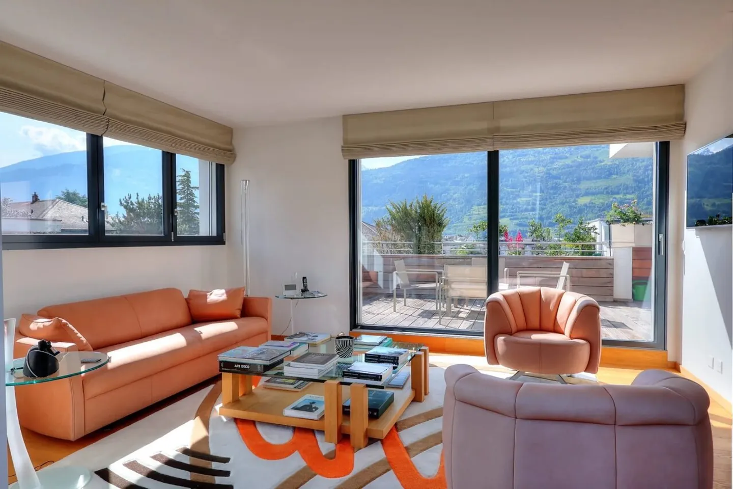 Prestigioso duplex attico con vista sui castelli - Foto 5 di 7