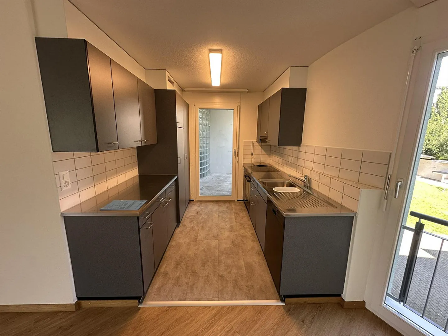 Vivre au calme avec charme - Appartement attrayant de 4,5 pièces - Photo 5 sur 12