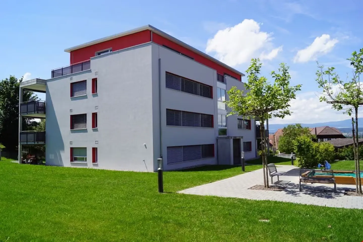Appartement moderne dans un quartier résidentiel calme - Photo 1 sur 7