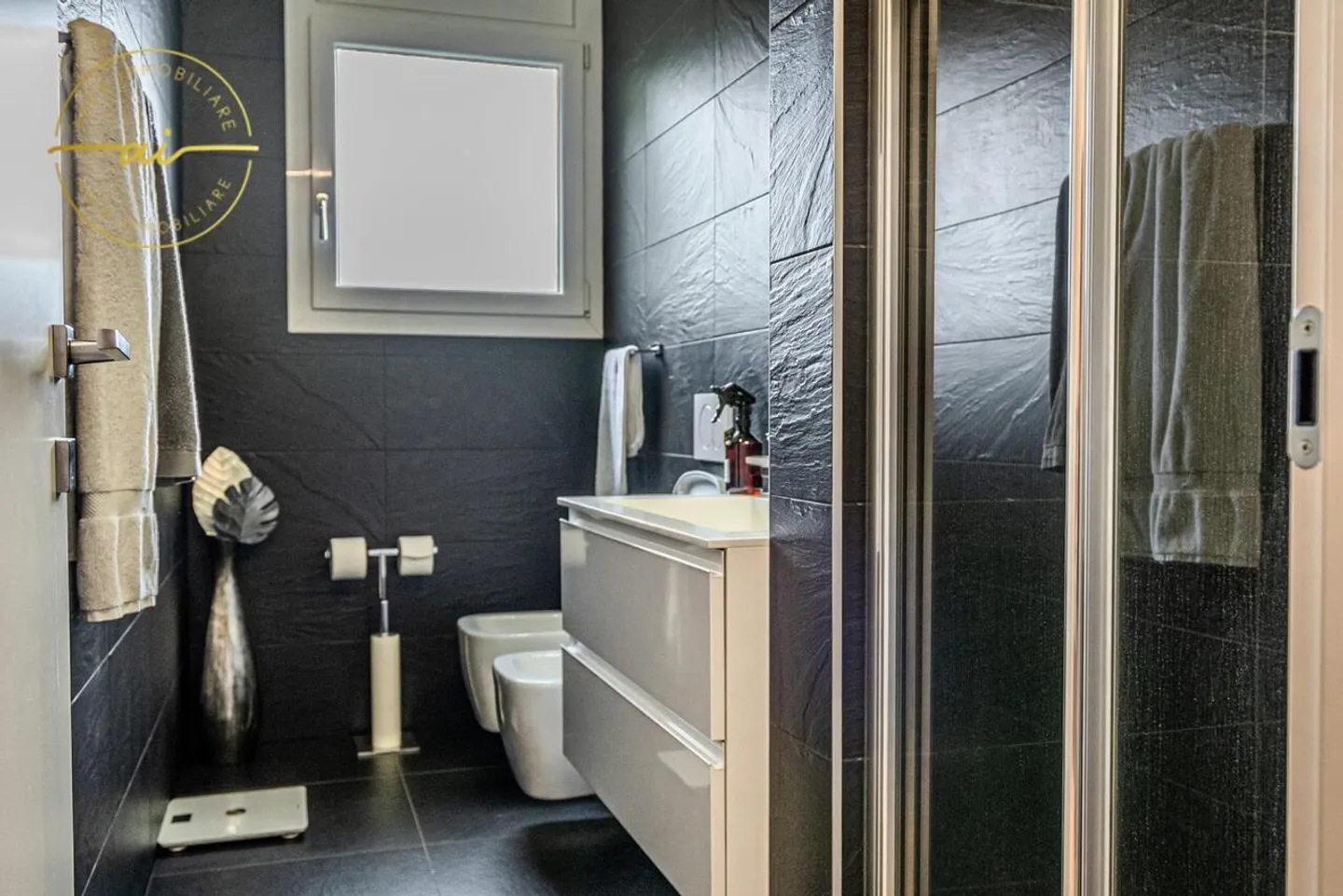 APPARTEMENT MODERNE 5.5 PIÈCES AVEC JARDIN À BELLINZONA - Photo 11 sur 13