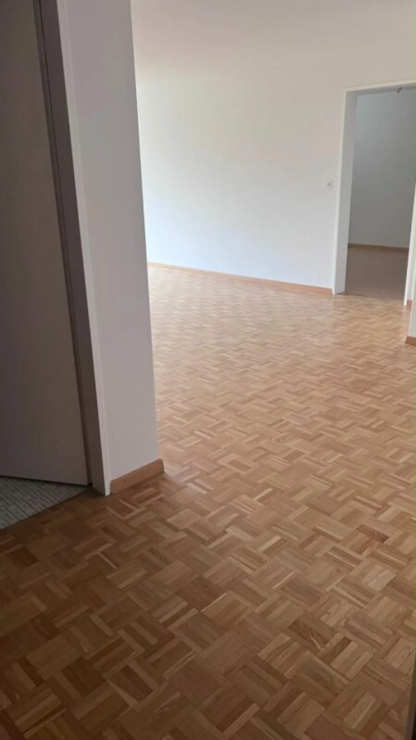 Bel appartement lumineux de 2 1/2 pièces - Photo 2 sur 10