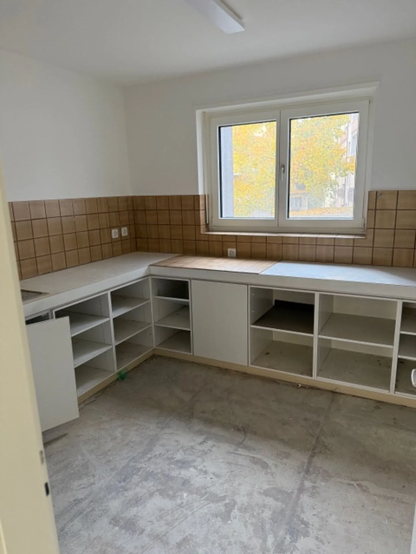 Spazio commerciale / Ufficio / Sala terapia in affitto in una posizione privilegiata - Foto 8 di 13