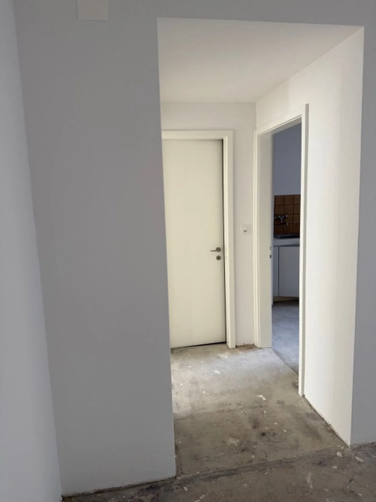 Spazio commerciale / Ufficio / Sala terapia in affitto in una posizione privilegiata - Foto 2 di 13