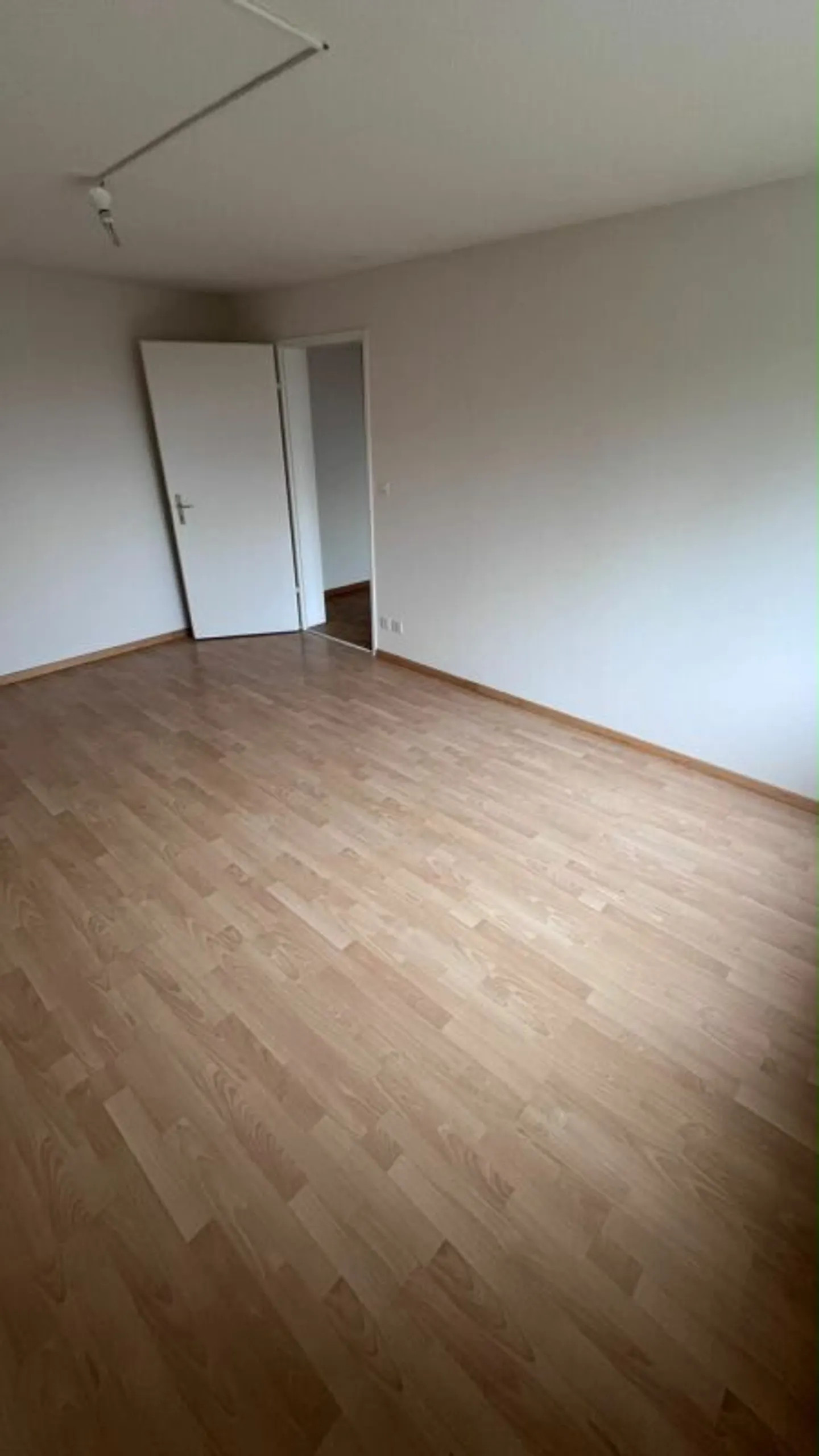 Bel appartement lumineux de 2 1/2 pièces - Photo 8 sur 10