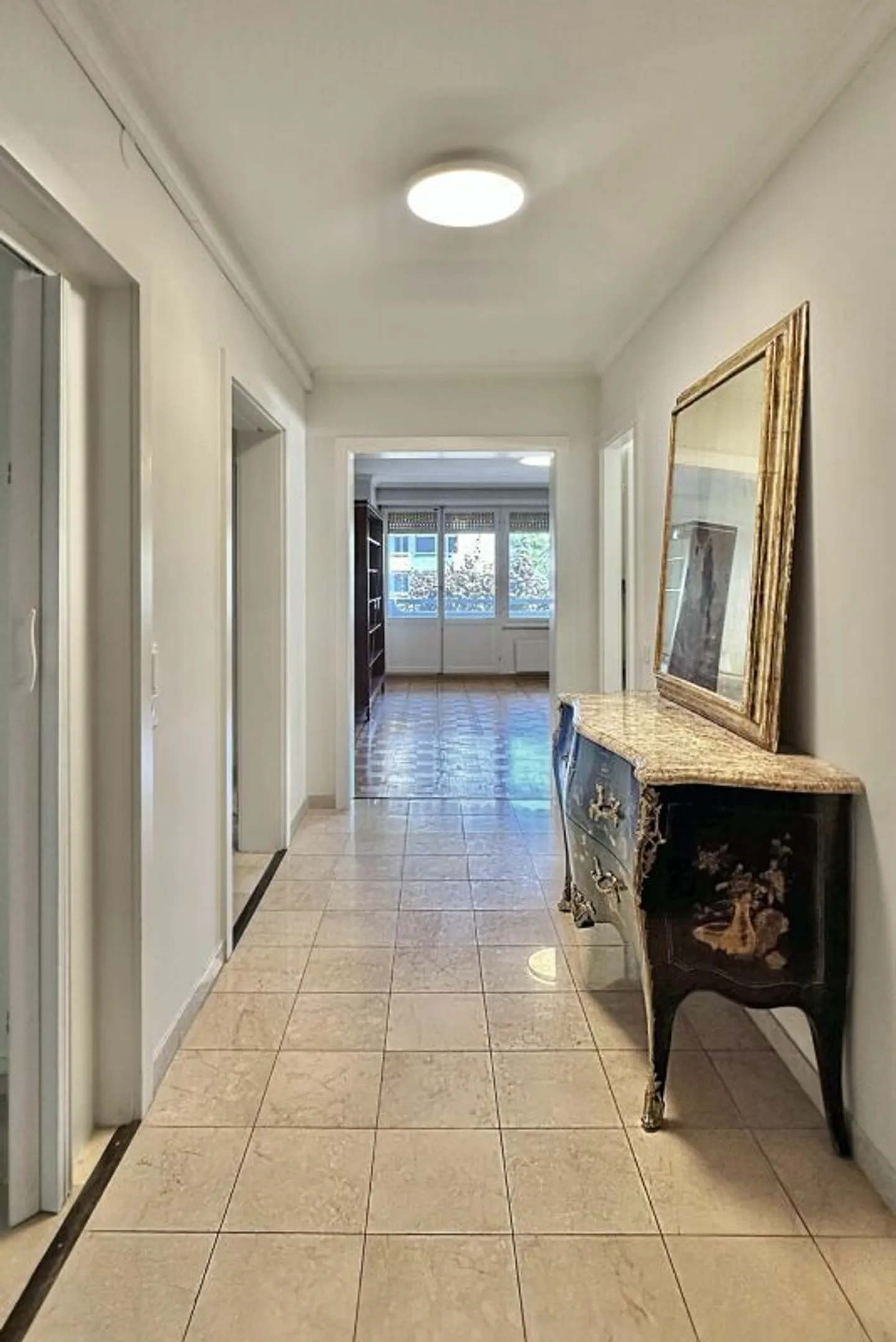 Bel Appartement 7 Pièces à Genève - Photo 2 sur 32