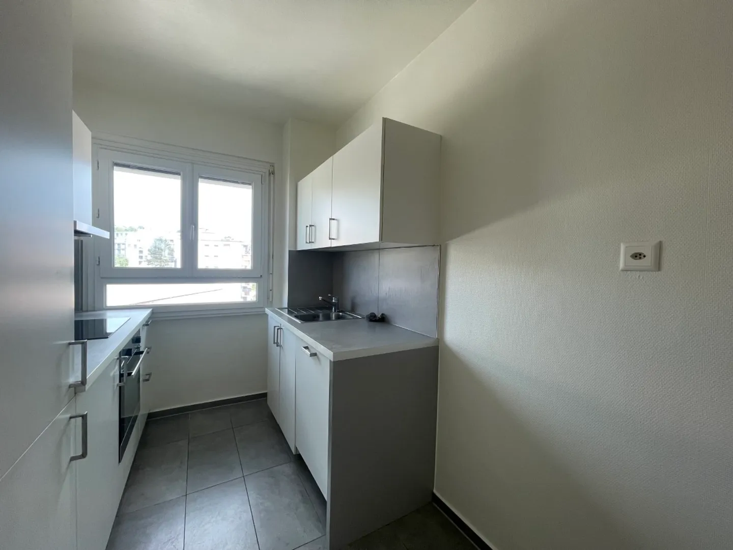 Appartamento in affitto - Foto 3 di 5
