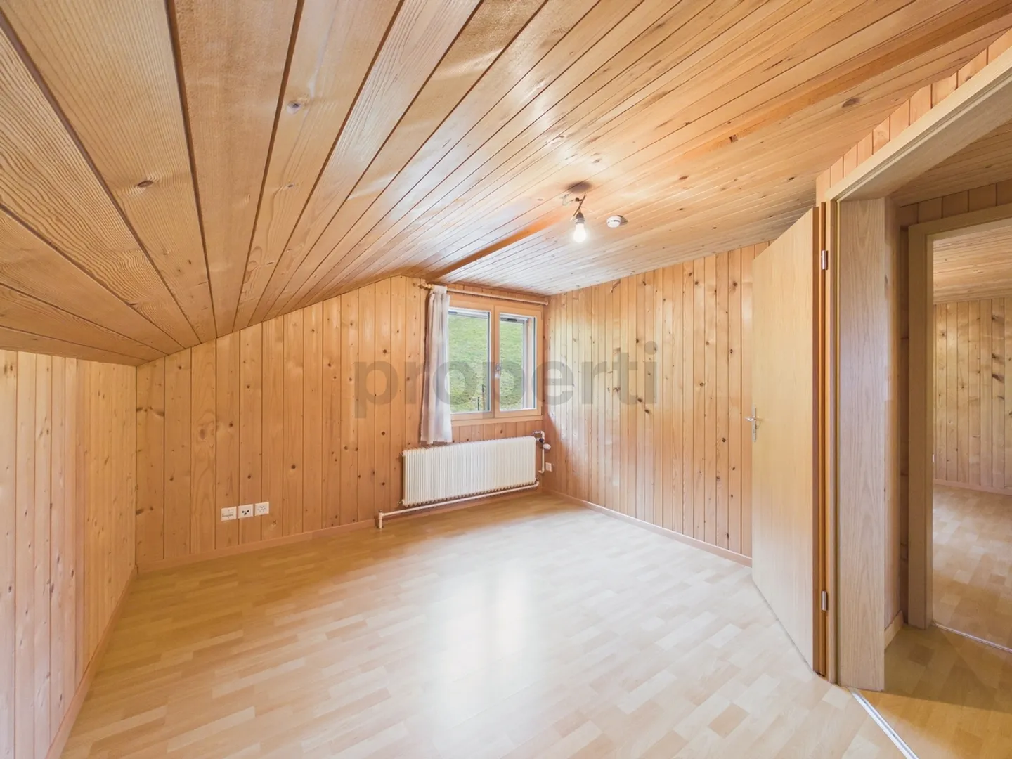 4.5-room penthouse in a quiet, sunny location - Photo 10 of 13